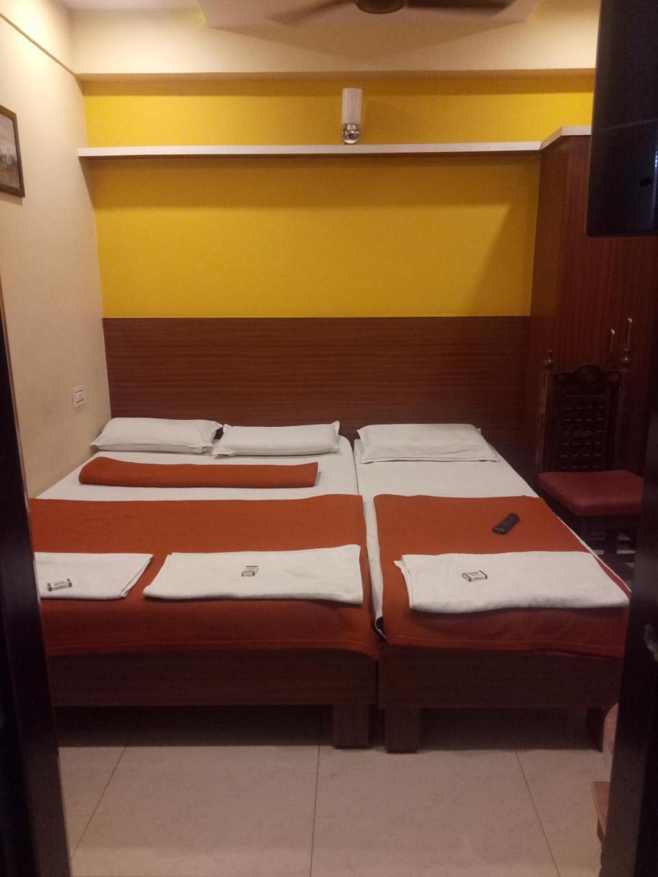Hotel Sangeeth Lodging Maisur Dış mekan fotoğraf