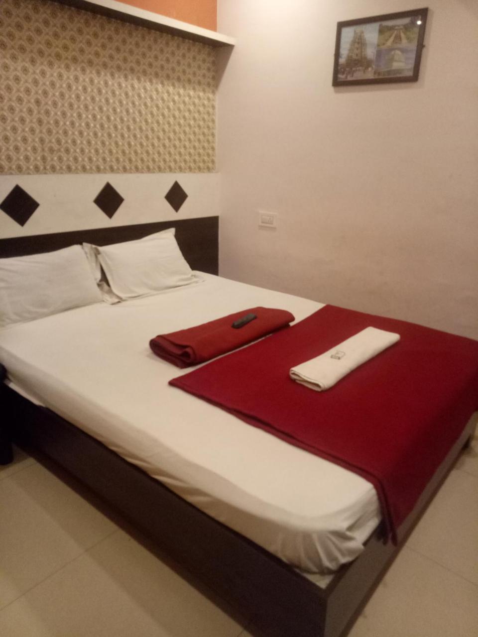 Hotel Sangeeth Lodging Maisur Dış mekan fotoğraf