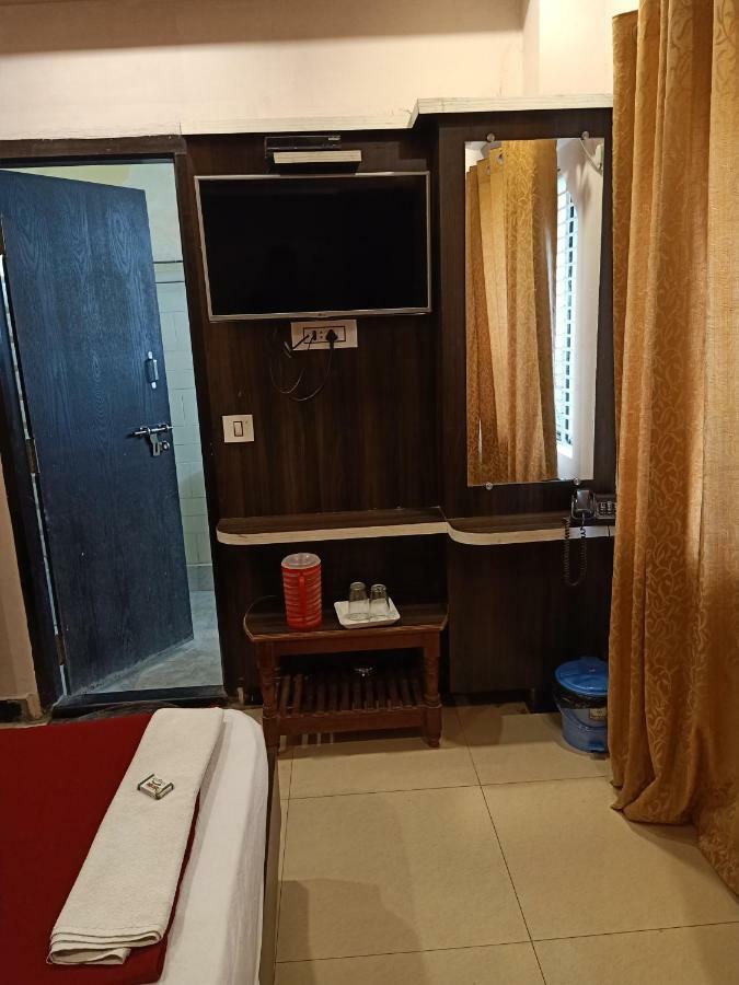 Hotel Sangeeth Lodging Maisur Dış mekan fotoğraf